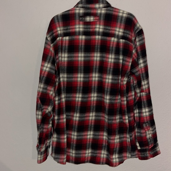 Woolrich heavy made flannel plaid button down size large - Picture 4 of 4